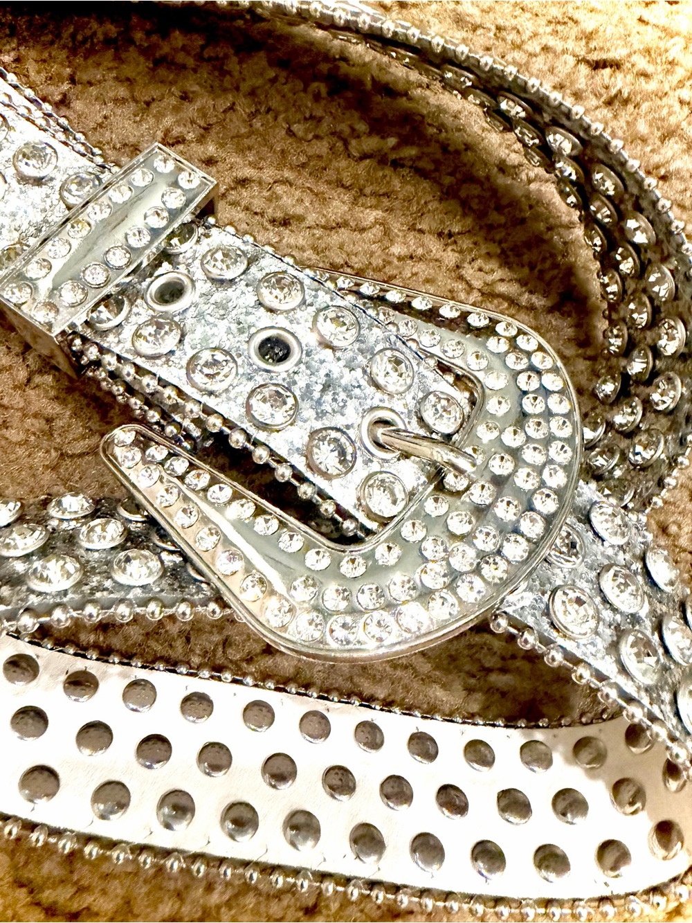 Crystal Sparkly Embellished Women's Silver Belt. Size L-XL. NWOT.